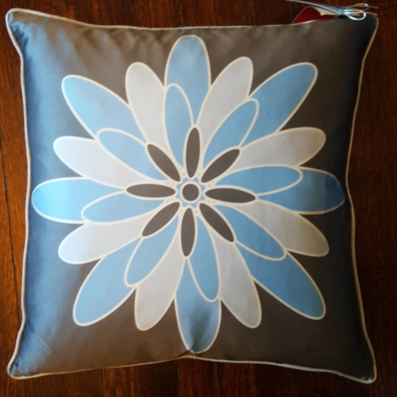 Dahlia Nook Pillow